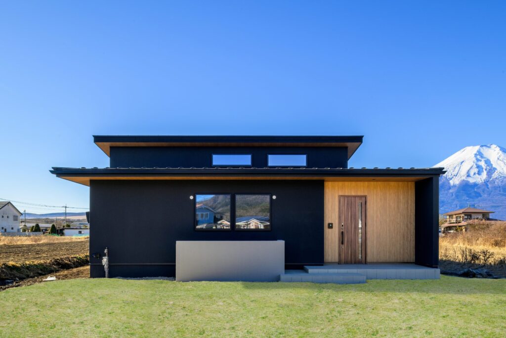 四季を感じる開放的な外とつながる平屋