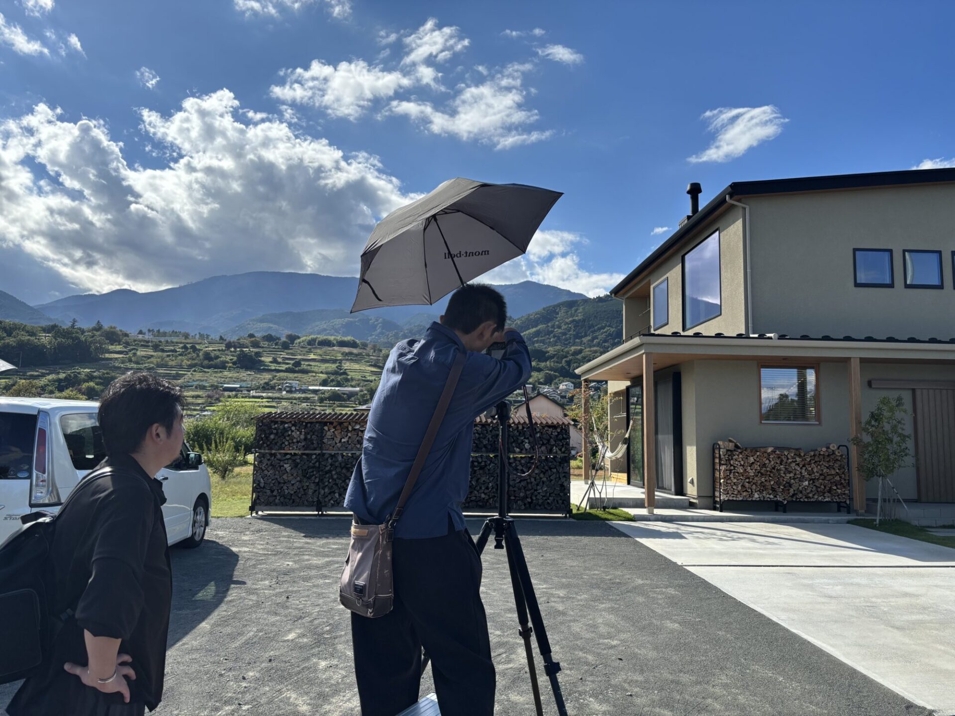 写真に写るのは、家だけじゃない。